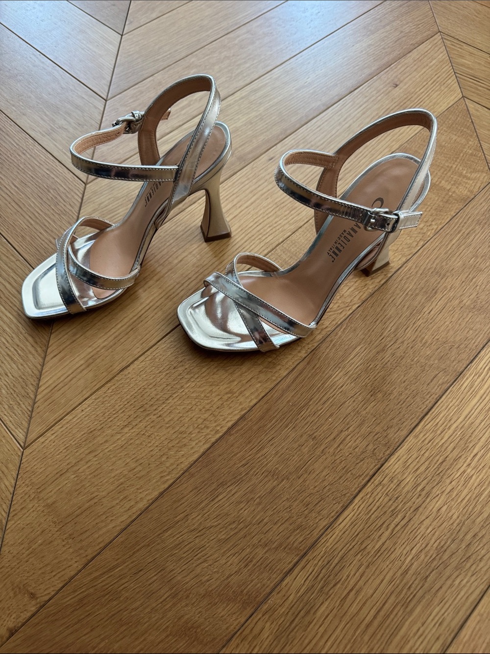 La CANADIENNE Metallic Silver Strappy Mid-Heel Sandals